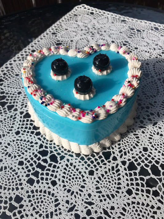 cake box blueberry