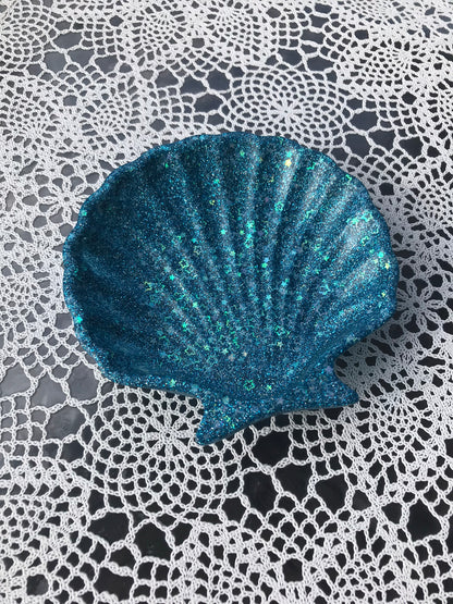 trinket dishes shells